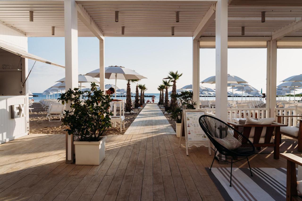 Excelsior Hotel, Spa & Lido Pesaro Bagian luar foto