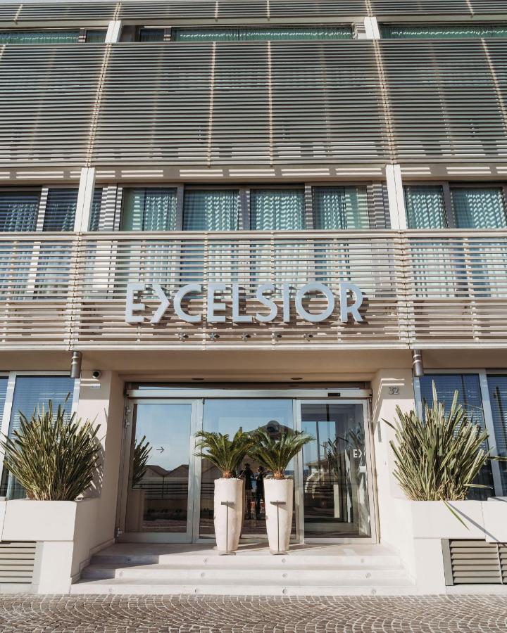 Excelsior Hotel, Spa & Lido Pesaro Bagian luar foto