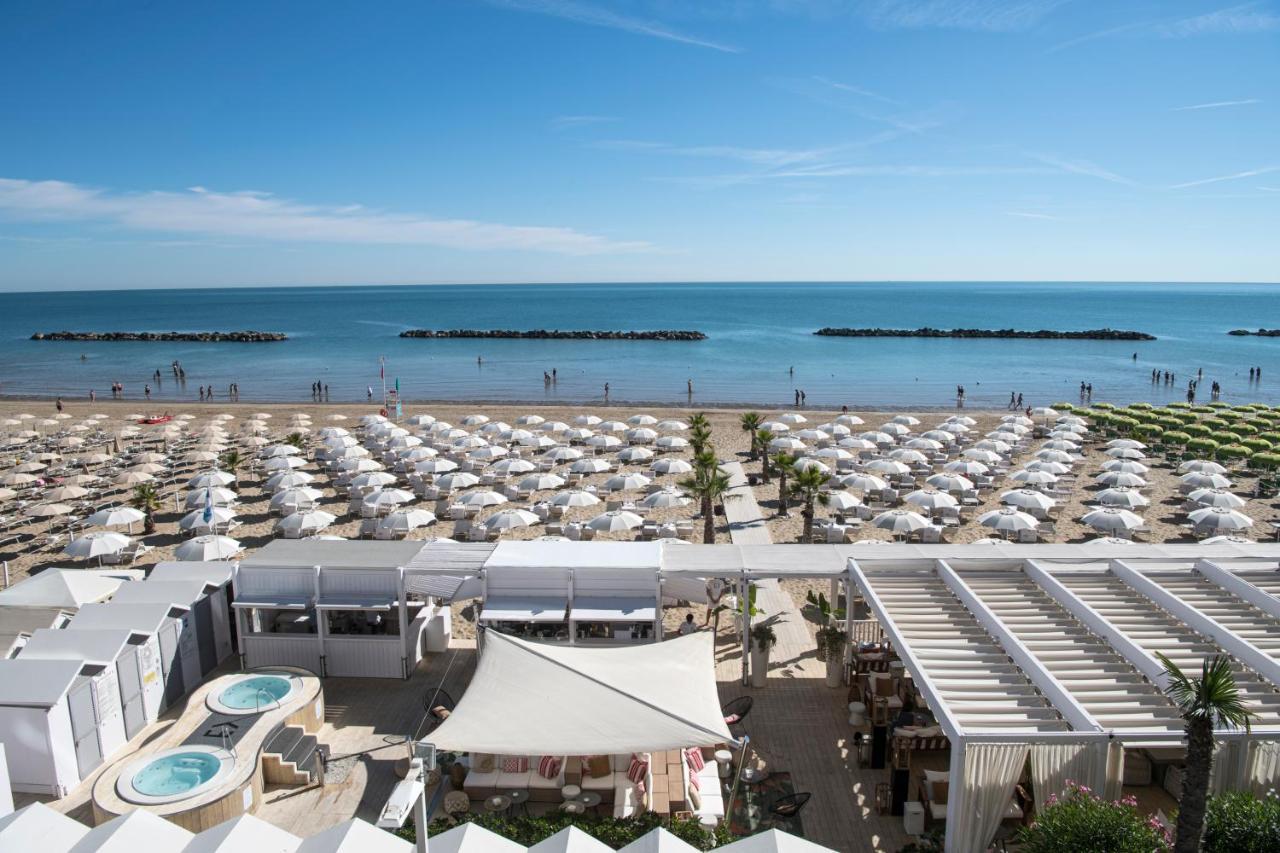 Excelsior Hotel, Spa & Lido Pesaro Bagian luar foto