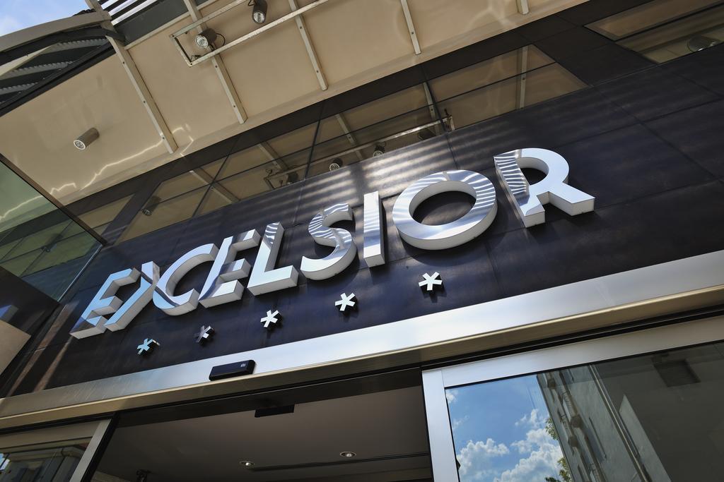 Excelsior Hotel, Spa & Lido Pesaro Bagian luar foto