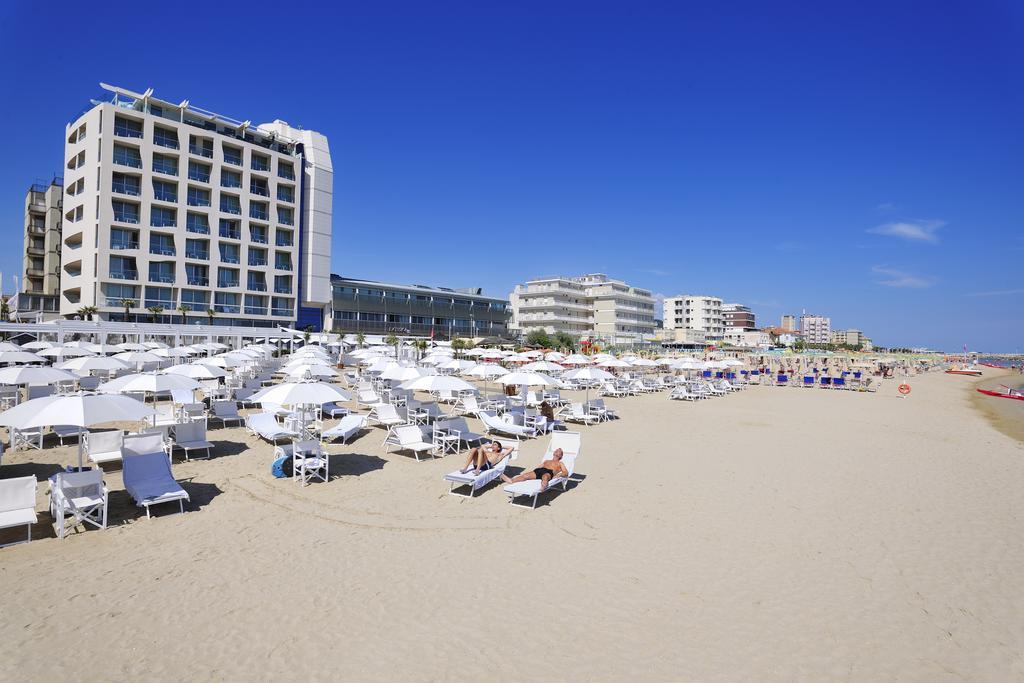 Excelsior Hotel, Spa & Lido Pesaro Bagian luar foto