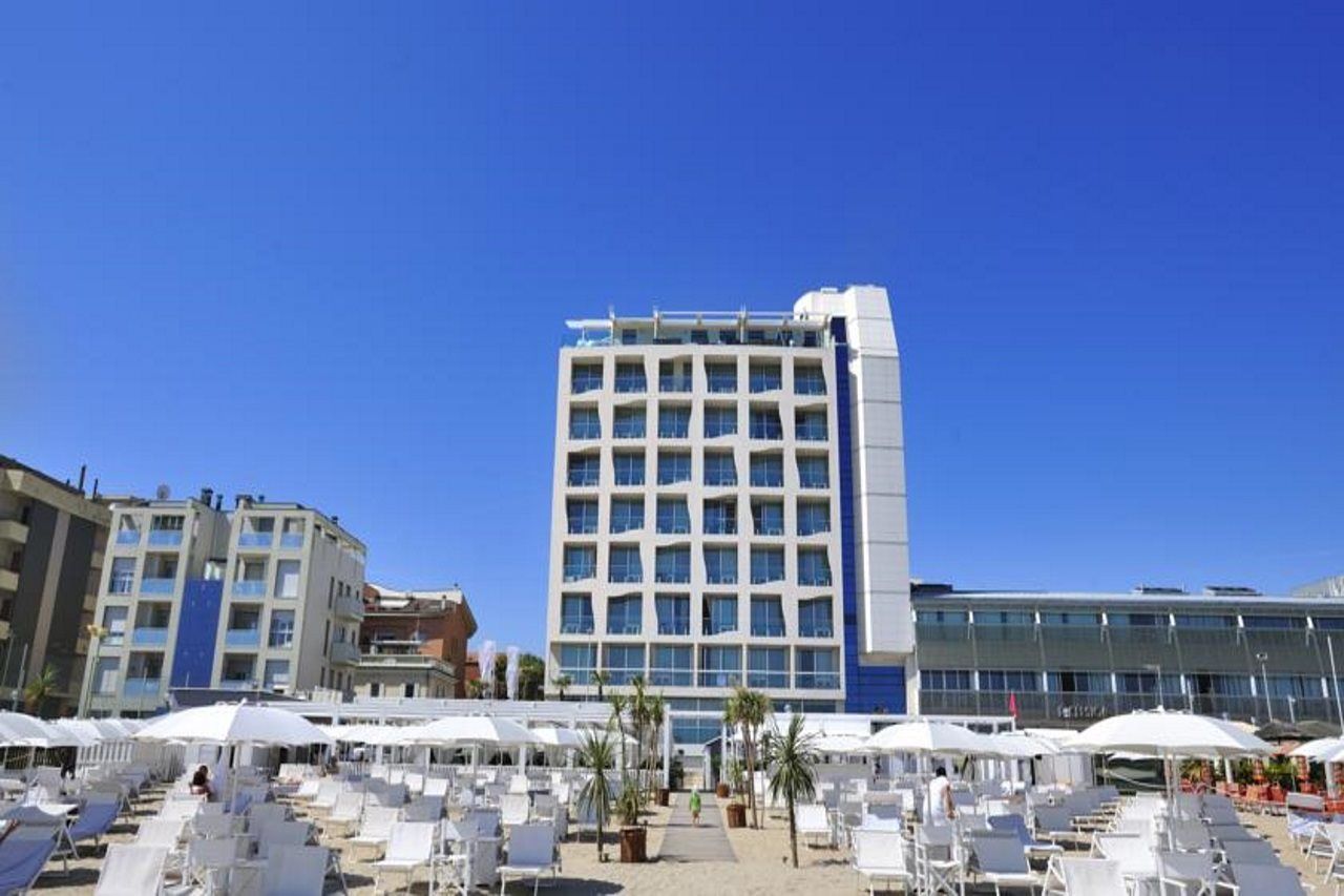 Excelsior Hotel, Spa & Lido Pesaro Bagian luar foto